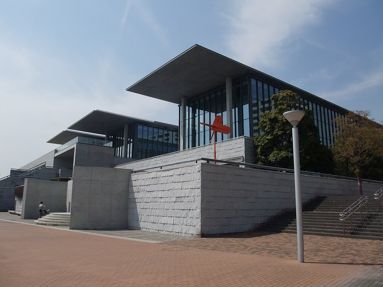 兵庫県立美術館